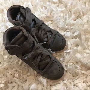 Size 8.5 Candies wedge tennis shoes